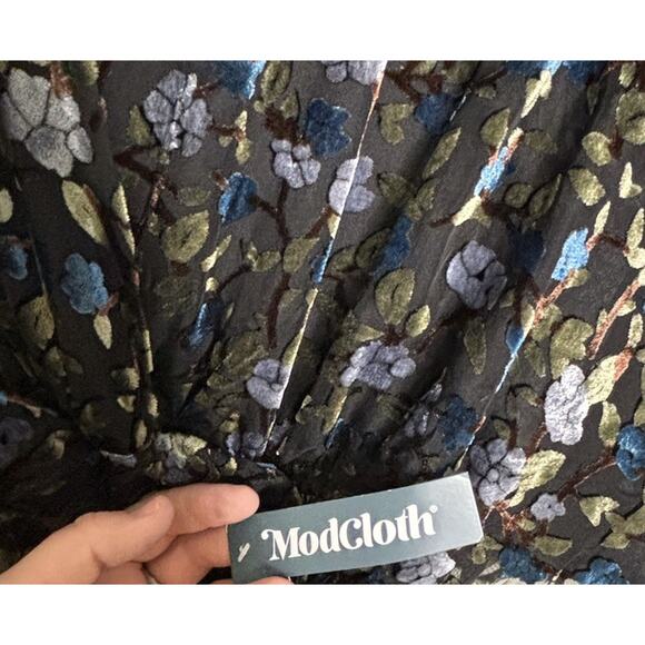 Modcloth Velvet Dress XS Floral Black Faux Wrap Burnout V Neck Knee Length New - Picture 13 of 16